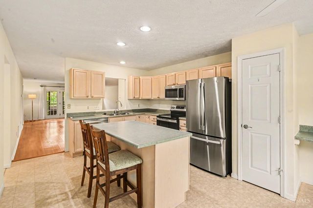5461 Asbury Lake Drive, Green Twp, OH 45247