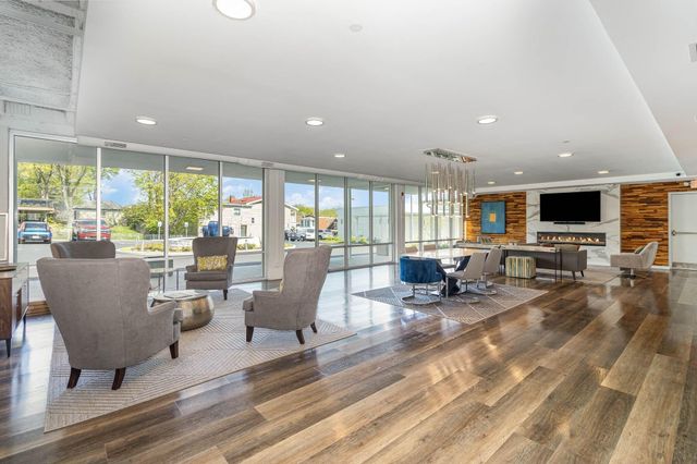 120 Main Street, 307, Newport, KY 41071