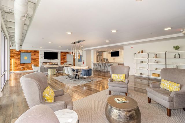 120 Main Street, 307, Newport, KY 41071