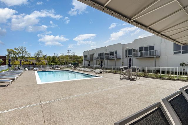 120 Main Street, 307, Newport, KY 41071