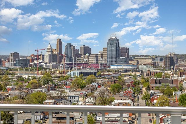 120 Main Street, 307, Newport, KY 41071