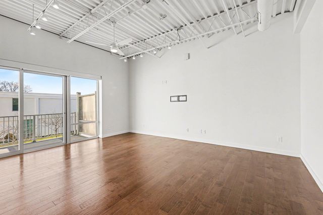 120 Main Street, 307, Newport, KY 41071