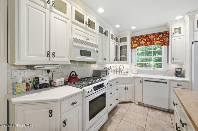 11901 Woodland Rd, Anchorage, KY 40223