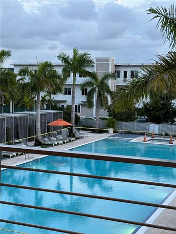 10421 NW 66th St 10421, Doral, FL 33178