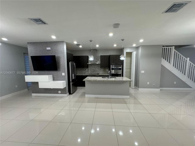 10421 NW 66th St 10421, Doral, FL 33178
