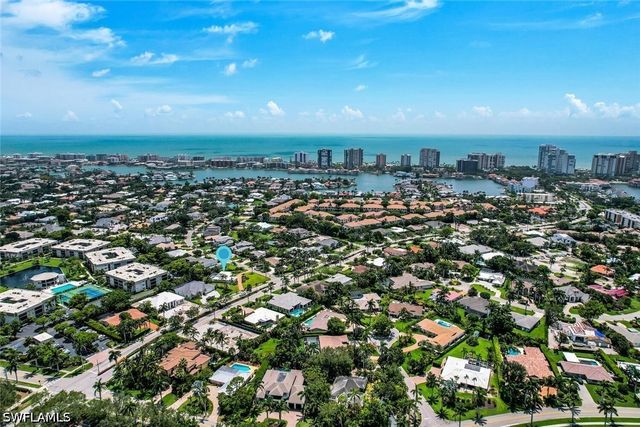 740 Park Shore DR, Naples, FL 34103