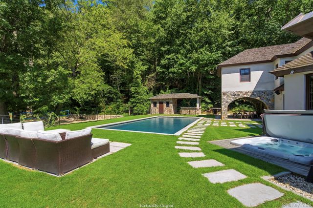 36 Spring Street, Cold Spring Harbor, NY 11724