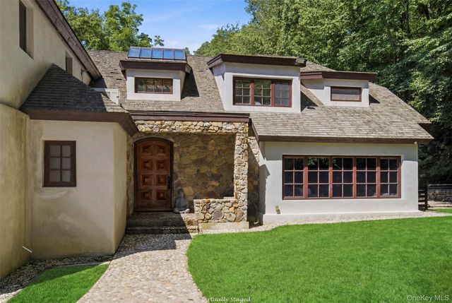 36 Spring Street, Cold Spring Harbor, NY 11724