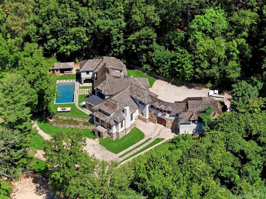 36 Spring Street, Cold Spring Harbor, NY 11724