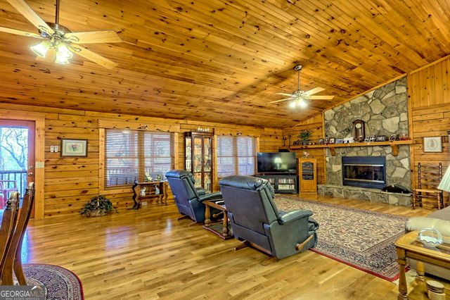 1556 Long Laurel Ridge Drive, Lakemont, GA 30552