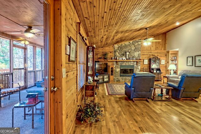 1556 Long Laurel Ridge Drive, Lakemont, GA 30552