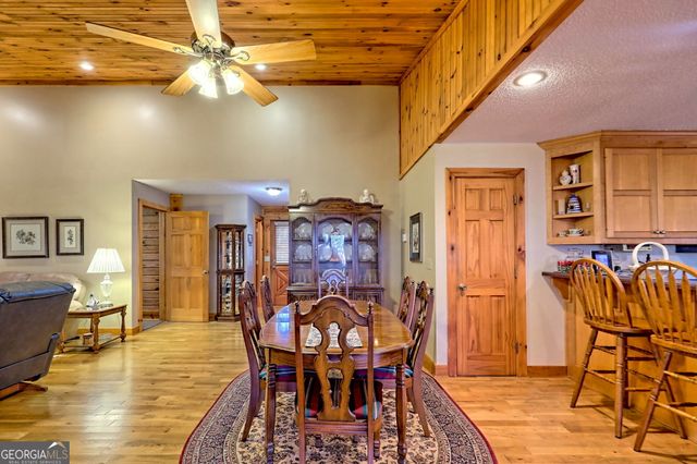 1556 Long Laurel Ridge Drive, Lakemont, GA 30552