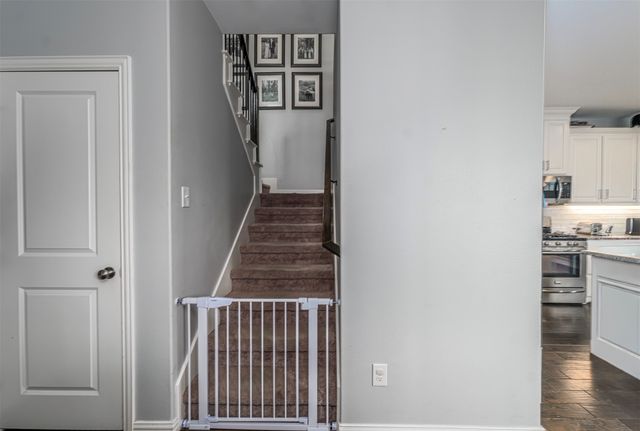 4202 Cascade Sky Drive, Arlington, TX 76005