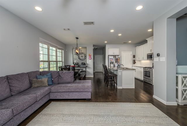 4202 Cascade Sky Drive, Arlington, TX 76005