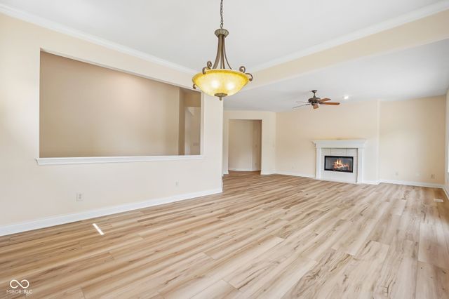 2819 Bloomsbury S, Greenwood, IN 46143