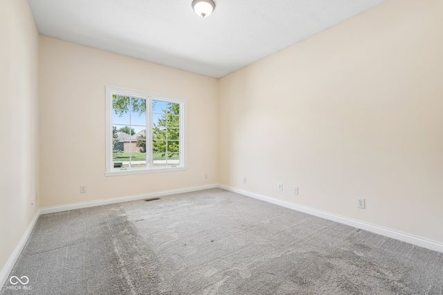 2819 Bloomsbury S, Greenwood, IN 46143