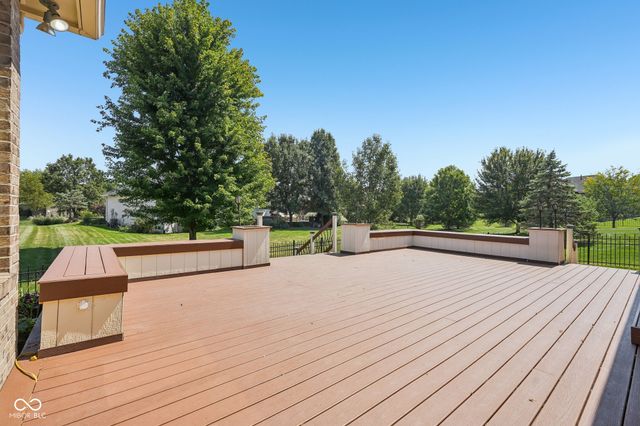2819 Bloomsbury S, Greenwood, IN 46143