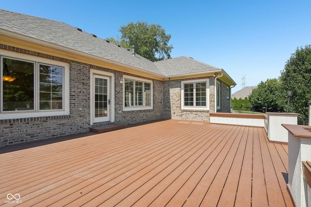 2819 Bloomsbury S, Greenwood, IN 46143