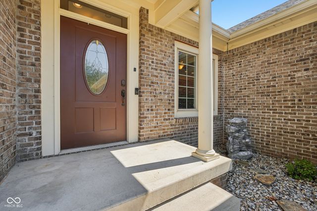 2819 Bloomsbury S, Greenwood, IN 46143