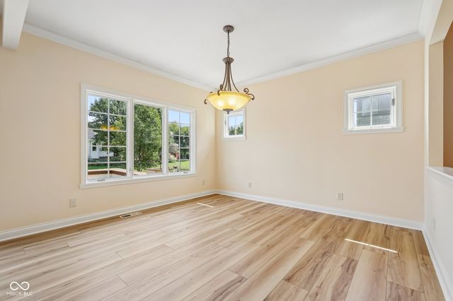 2819 Bloomsbury S, Greenwood, IN 46143