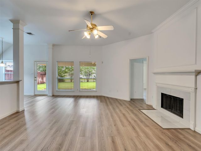 3906 Shadow Cove Drive, Houston, TX 77082