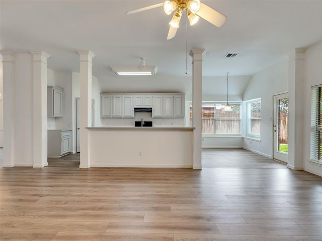 3906 Shadow Cove Drive, Houston, TX 77082