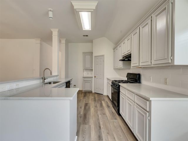 3906 Shadow Cove Drive, Houston, TX 77082