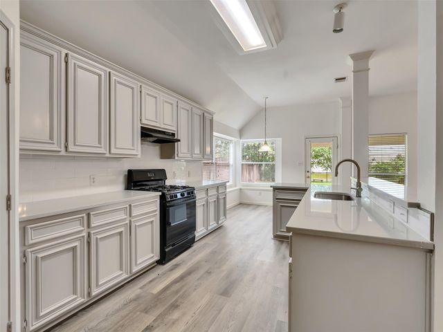 3906 Shadow Cove Drive, Houston, TX 77082