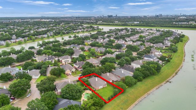 3906 Shadow Cove Drive, Houston, TX 77082