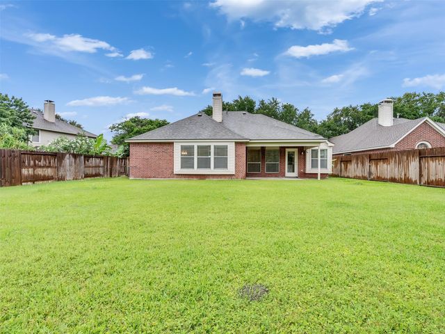 3906 Shadow Cove Drive, Houston, TX 77082
