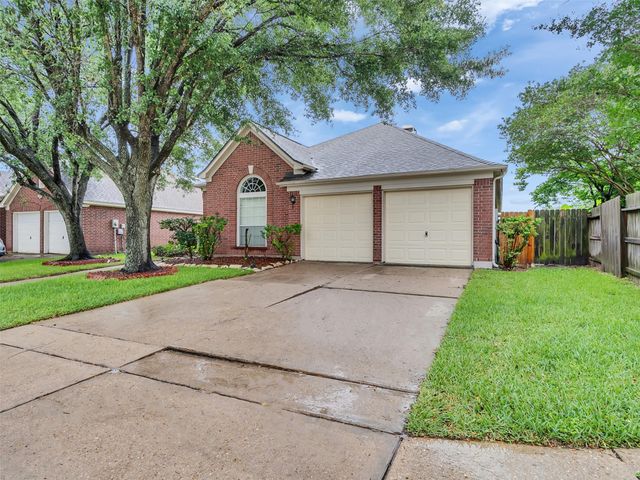 3906 Shadow Cove Drive, Houston, TX 77082