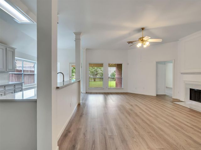 3906 Shadow Cove Drive, Houston, TX 77082