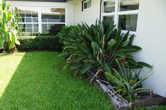 1251 SW 11th Ter, Boca Raton, FL 33486