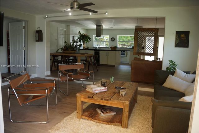 1251 SW 11th Ter, Boca Raton, FL 33486