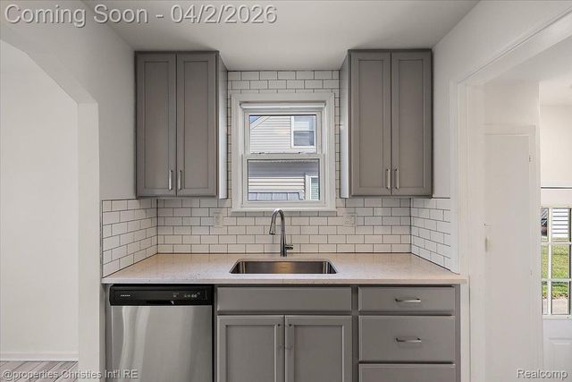 2338 Tyler Avenue, Berkley, MI 48072