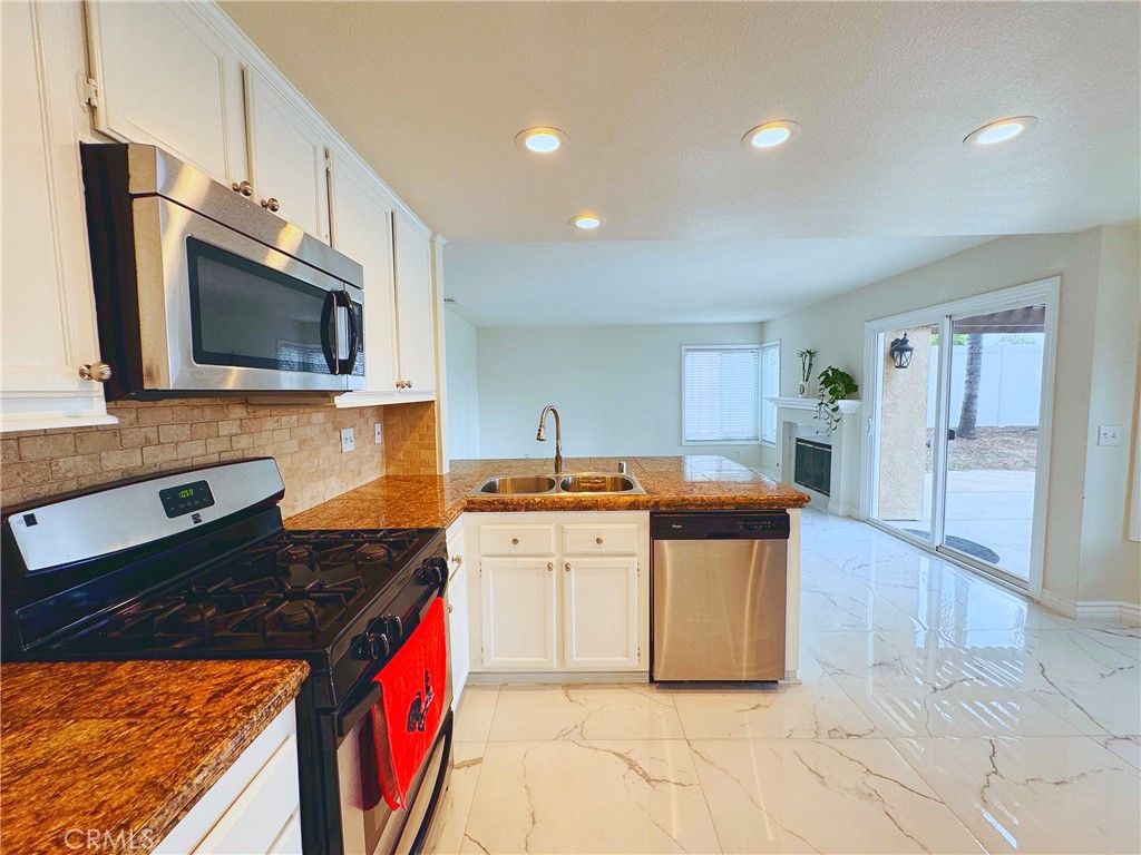 24471 Saradella Court, Murrieta, CA 92562 — photo 3