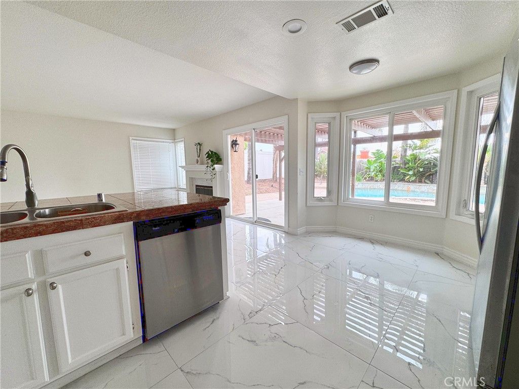 24471 Saradella Court, Murrieta, CA 92562 — photo 5
