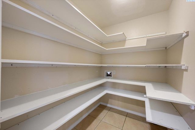 3216 S Auburn St, Kennewick, WA 99337