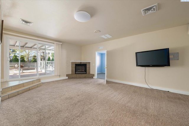 3216 S Auburn St, Kennewick, WA 99337