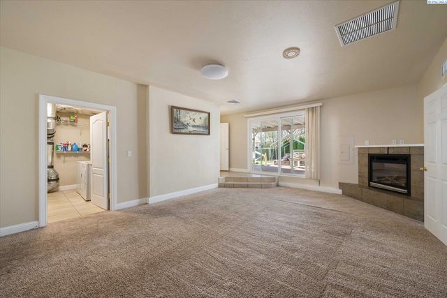 3216 S Auburn St, Kennewick, WA 99337