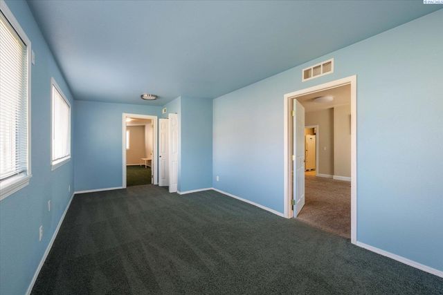 3216 S Auburn St, Kennewick, WA 99337