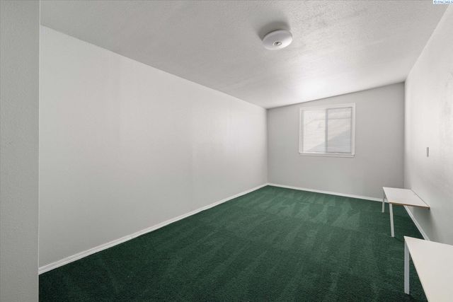 3216 S Auburn St, Kennewick, WA 99337