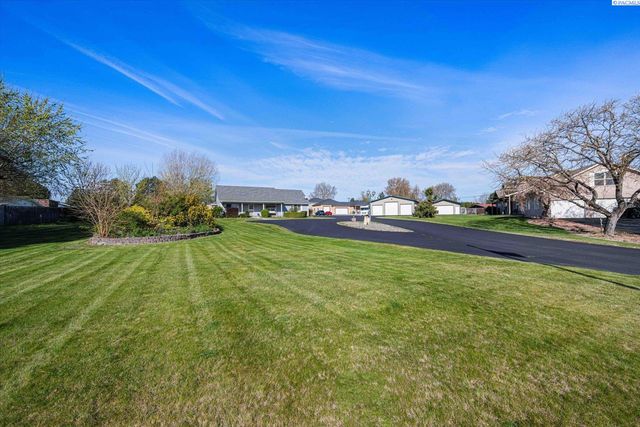 3216 S Auburn St, Kennewick, WA 99337