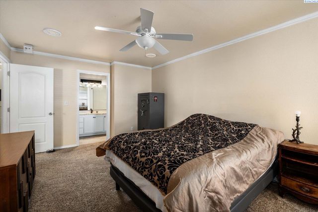 3216 S Auburn St, Kennewick, WA 99337