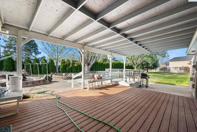 3216 S Auburn St, Kennewick, WA 99337