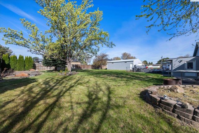 3216 S Auburn St, Kennewick, WA 99337