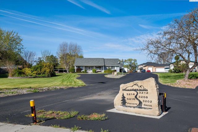 3216 S Auburn St, Kennewick, WA 99337