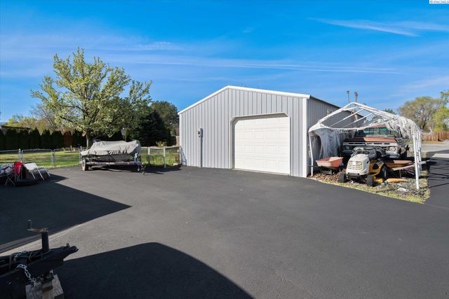 3216 S Auburn St, Kennewick, WA 99337