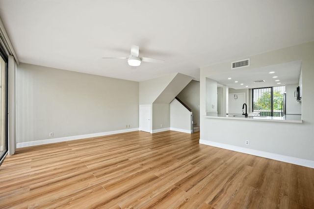2800 SW 87th Avenue 1111, Davie, FL 33328
