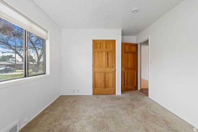 1889 E 4675 S, Holladay, UT 84117